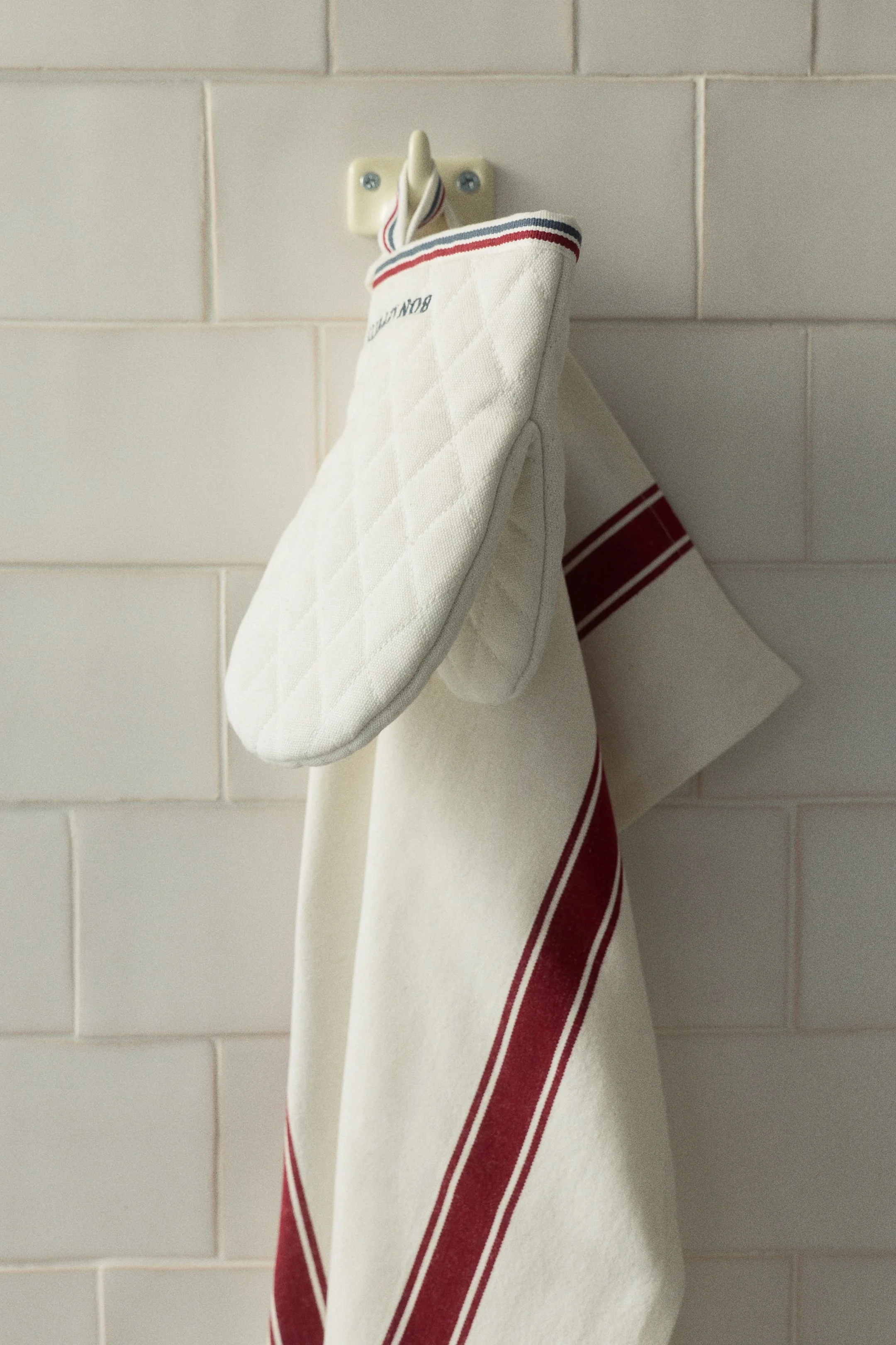 картинка Прихватка H&M Quilted Kitchen Glove, кремовый от магазина Одежда+