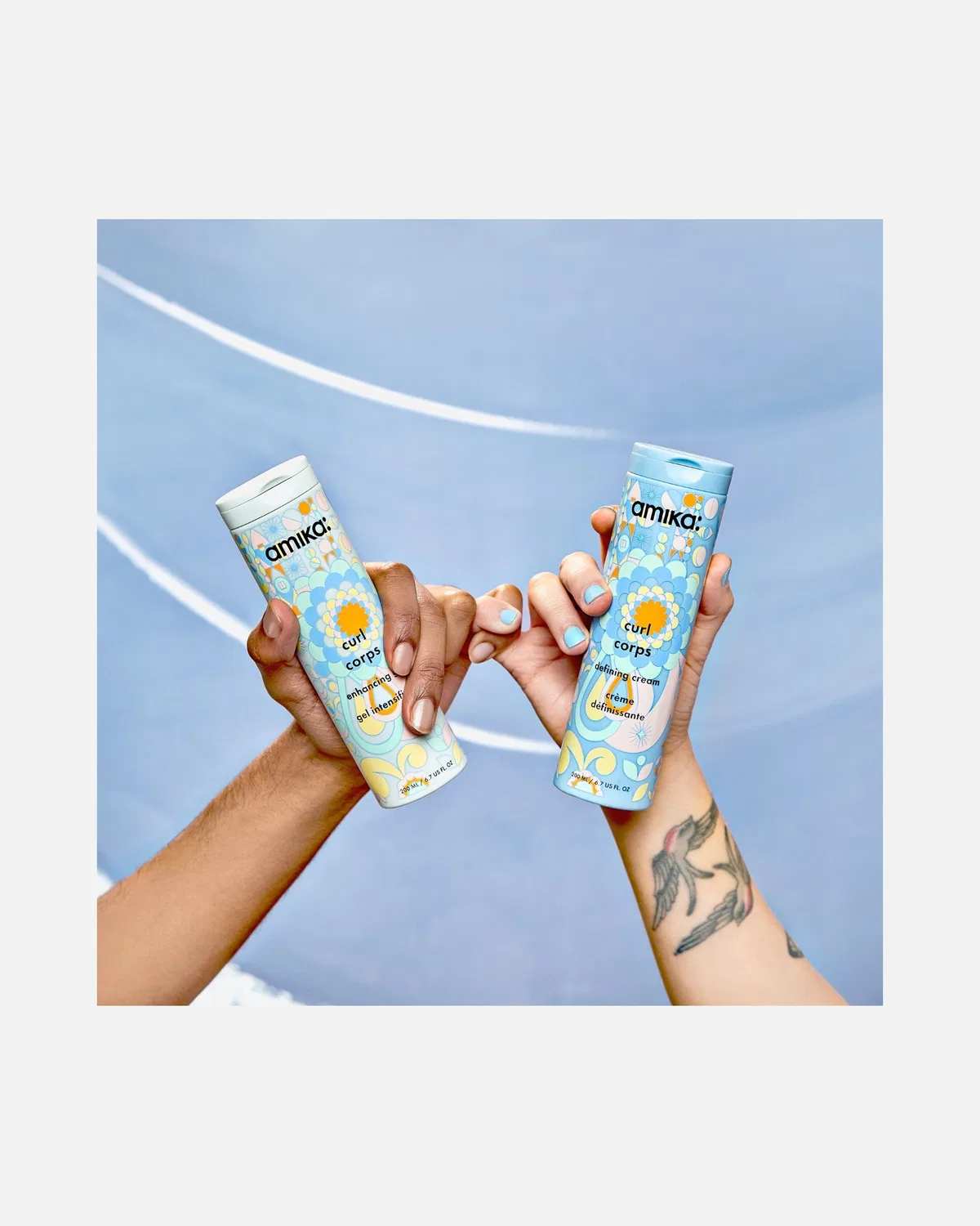 картинка Гель для волос, усиливающий завивку Amika, 200 Ml от магазина Одежда+