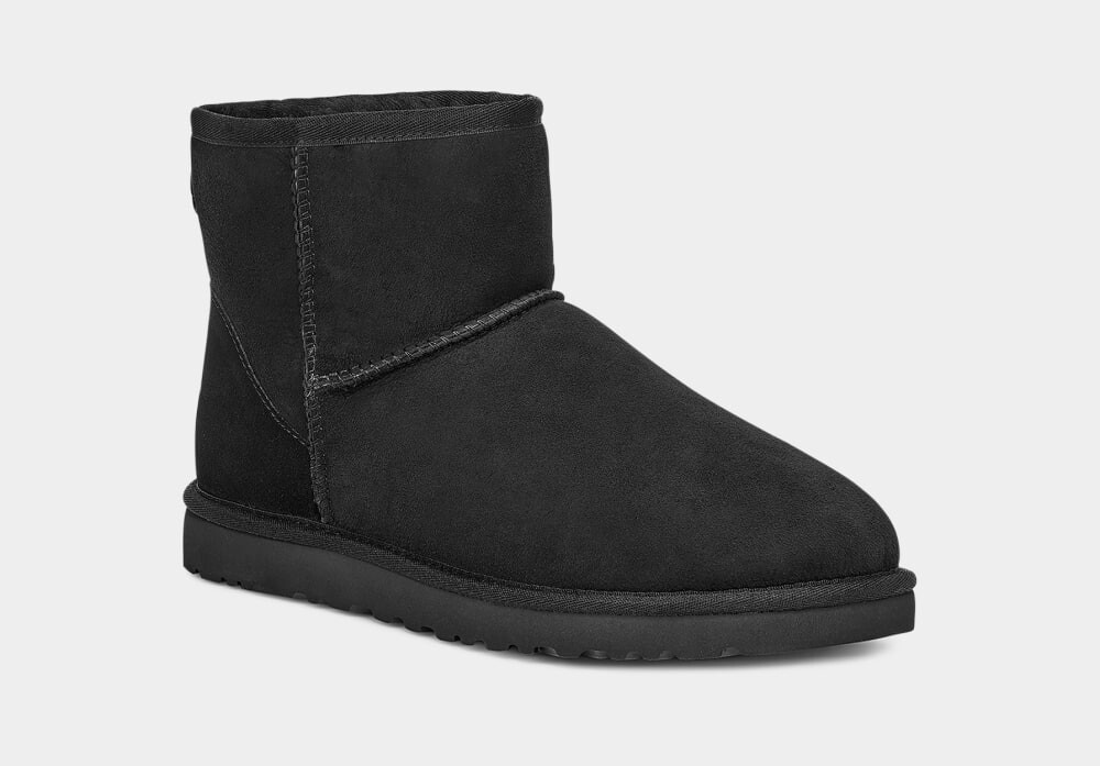 картинка Мужские низкие зимние ботинки UGG из овчины, черные от магазина Одежда+
