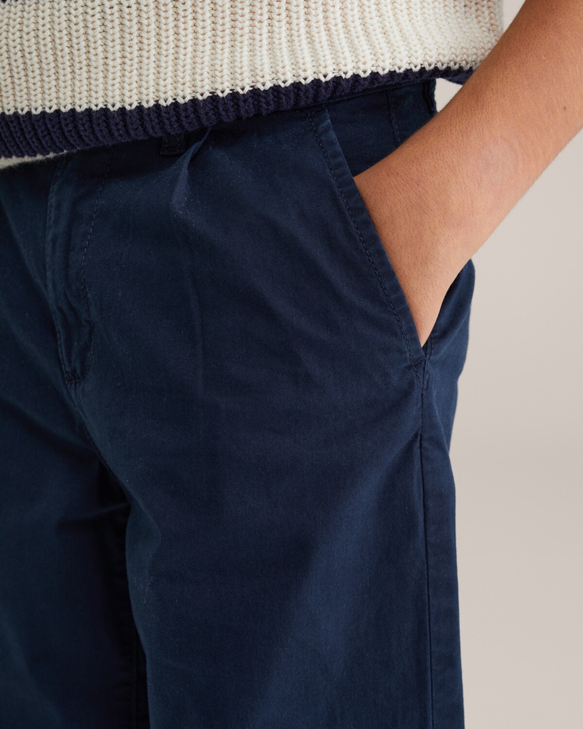 картинка WE Fashion Широкие брюки в цвете Navy от магазина Одежда+