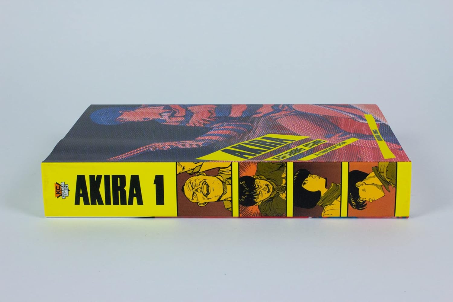картинка Akira 35th Anniversary Box Set (Kodansha Comics) от магазина Одежда+