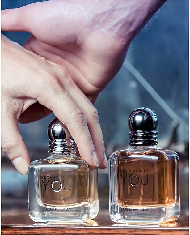 картинка Туалетная вода для мужчин Emporio Armani Stronger With You от магазина Одежда+