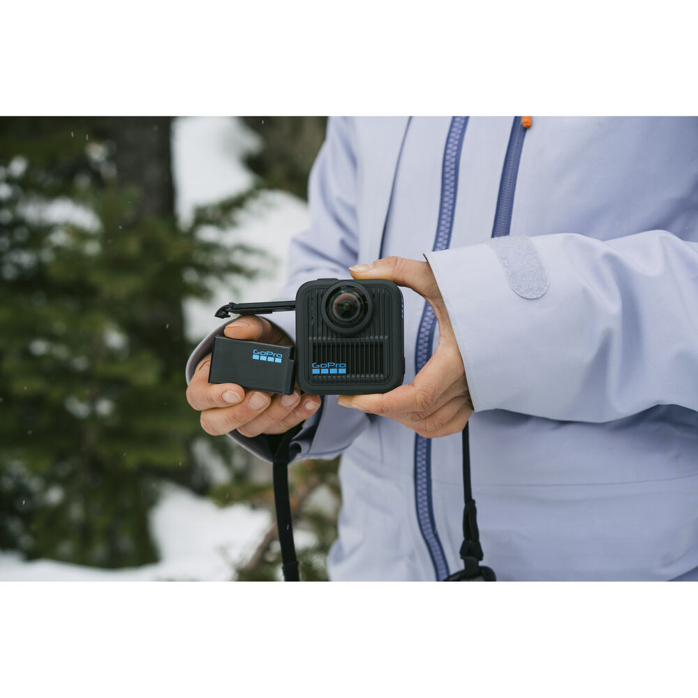 картинка GoPro Dual-Battery Charger with Enduro Batteries AMDBD-001 от магазина Одежда+