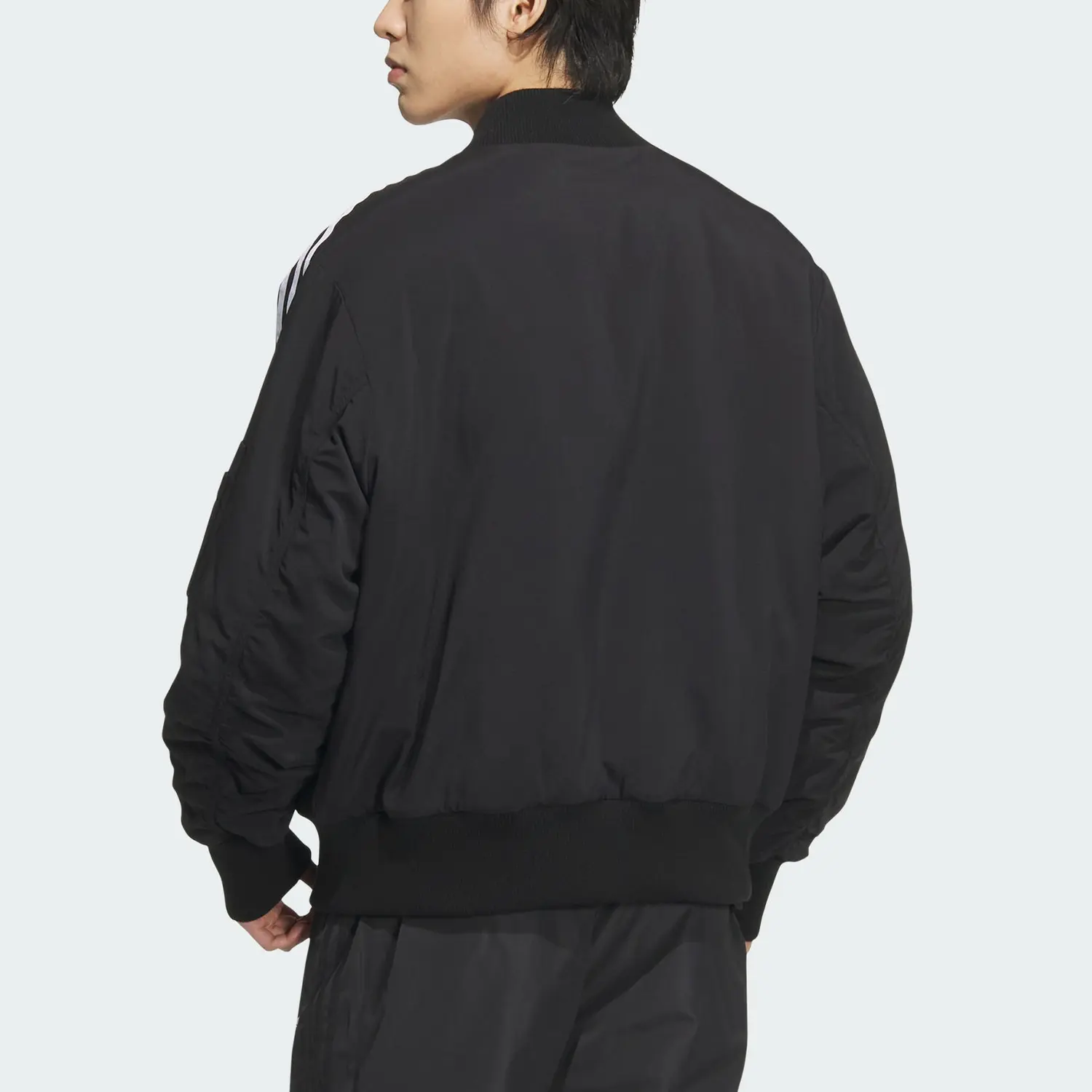 картинка Куртка-бомбер Adidas Originals New Padded, черный от магазина Одежда+